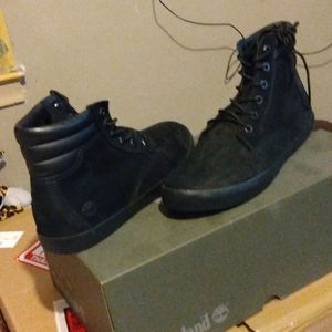 Lady's Timberland Boots